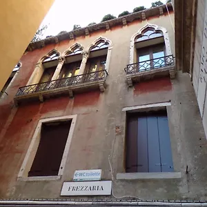 Alojamento de Acomodação e Pequeno-almoço Casa Venier, Veneza